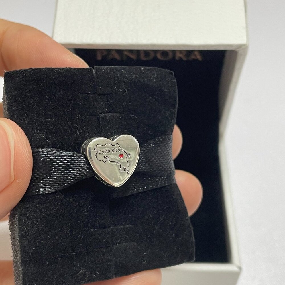 Pandora Costa Rica Map Exclusive Heart Charm